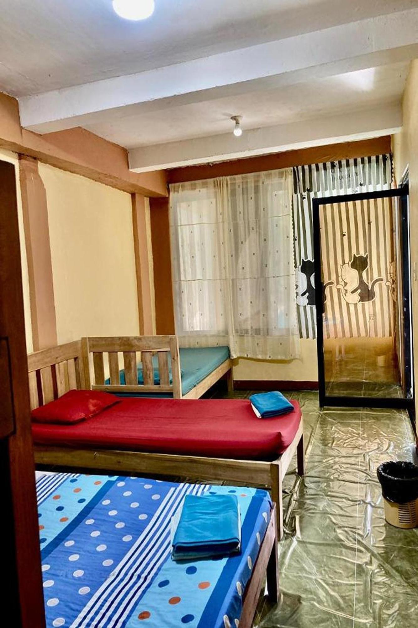 Larosa Hostel Puerto Princesa Exterior foto